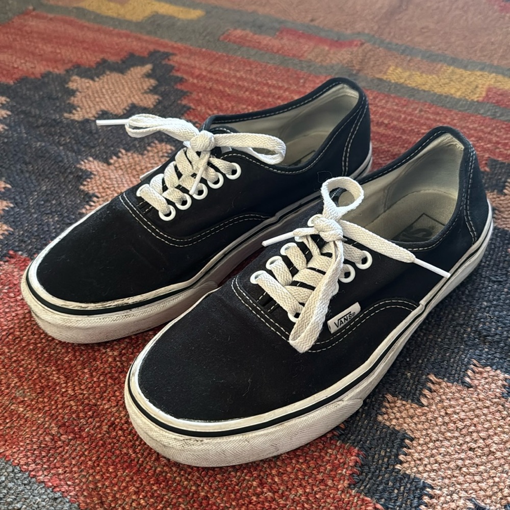 Vans Authentic Core Classics Unisex